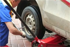 八附近拖车24小时服务热线电话